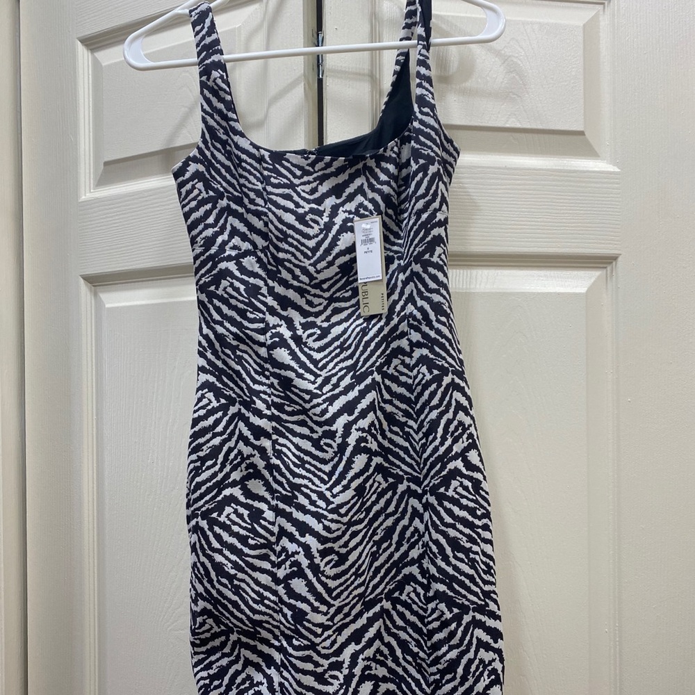 Brand new banana republic fitted dress with liner.